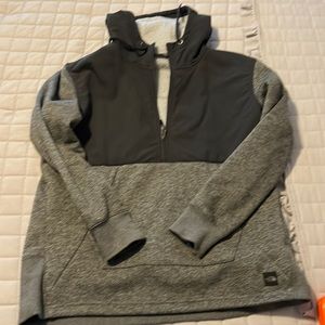 North Face Pull over